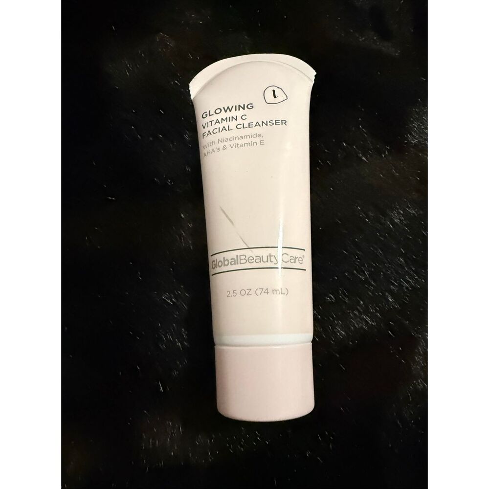 Global‎ Glowing Vitamin C - Facial Cleanser Niacinamide, AHA & Vitamin E 2fl New